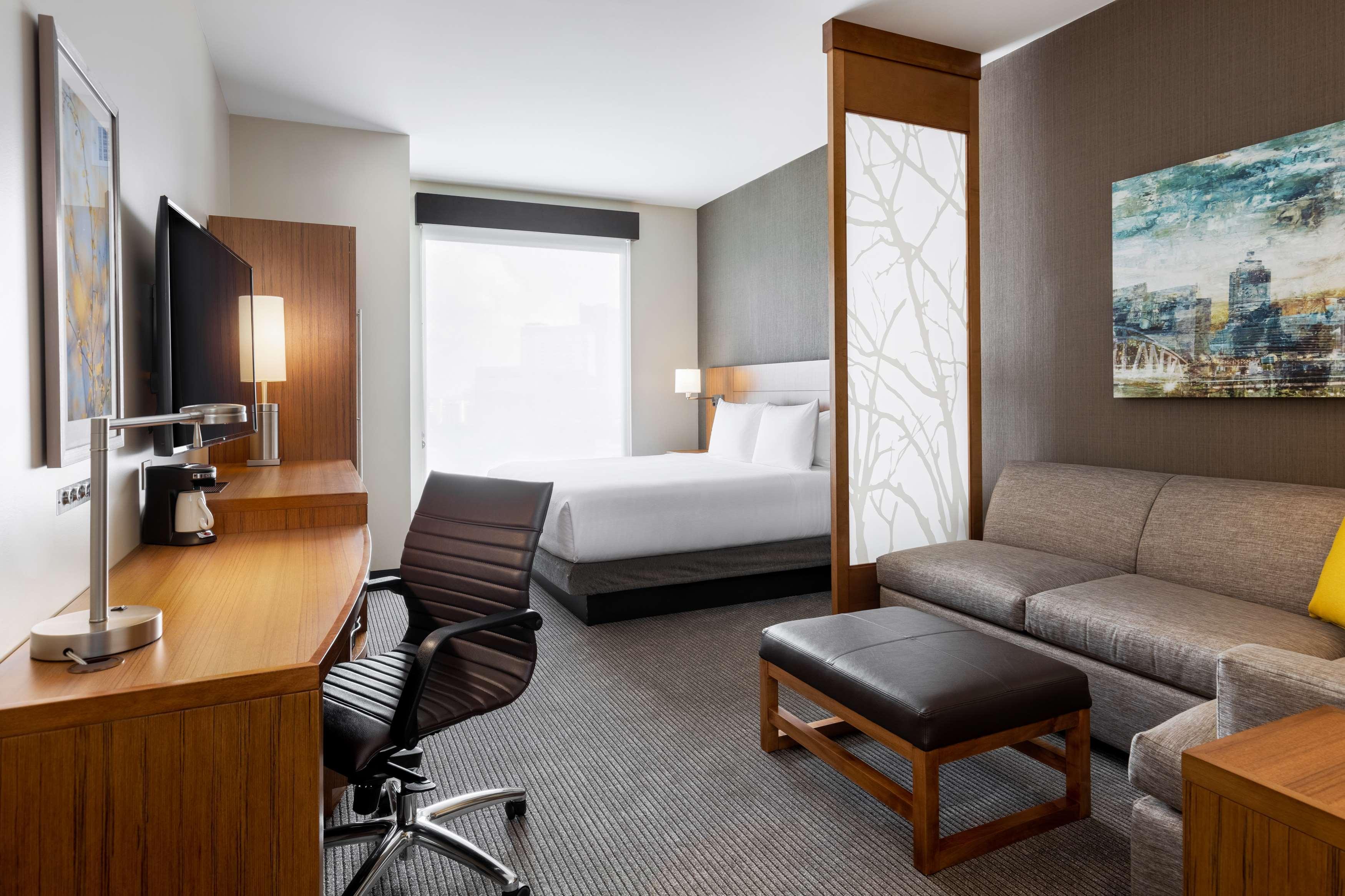 Hyatt Place Centennial Park Hotel 3*