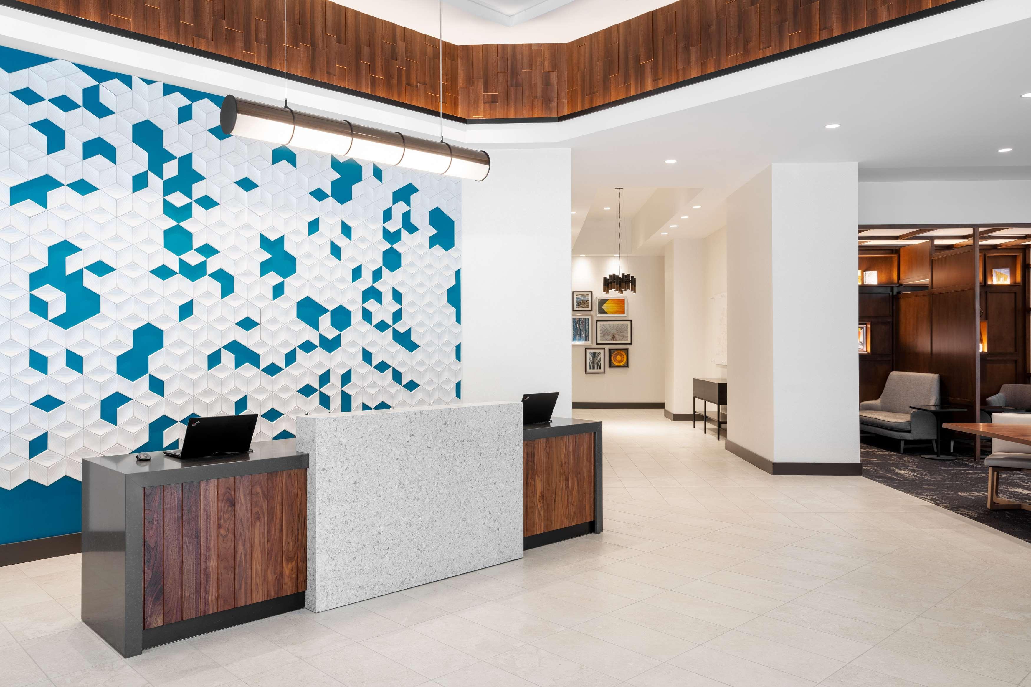 Hyatt Place Centennial Park Hotel 3*